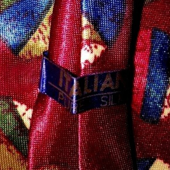 Italian Silk Necktie, Hand Woven 100% Silk, Burgundy Classic Standard Size Tie - Picture 3 of 4